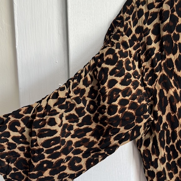 Faithfull The Brand Anne Marie Leopard Wrap Dress - Picture 7 of 11